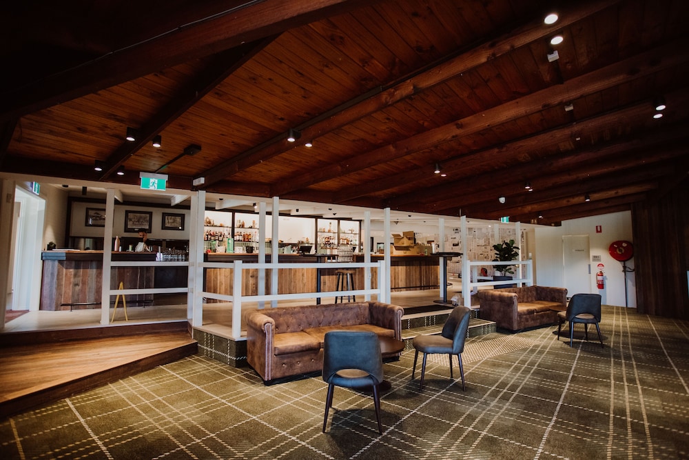 Wallaby Hotel 19/34