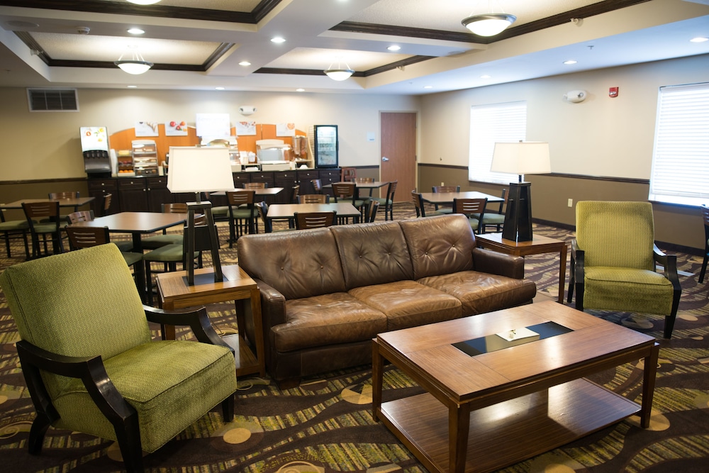 Holiday Inn Express Hotel & Suites Northwood 46/71