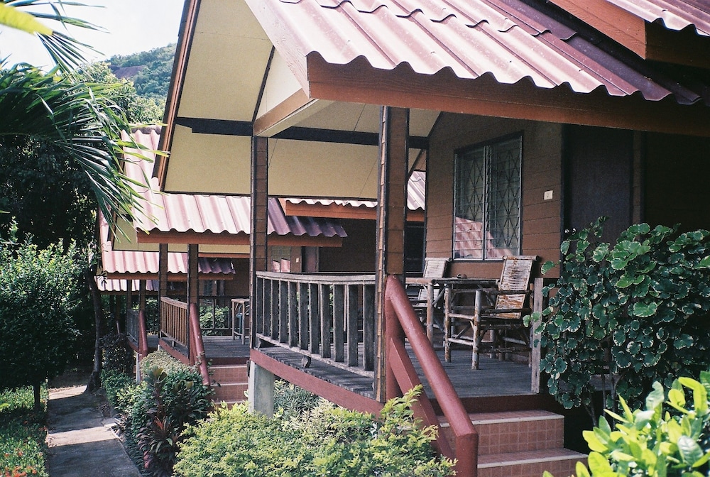 Silver Beach Resort 5/65