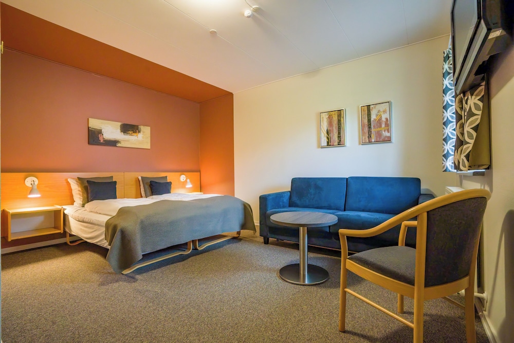 Hotel Svanen, Grindsted 12/56