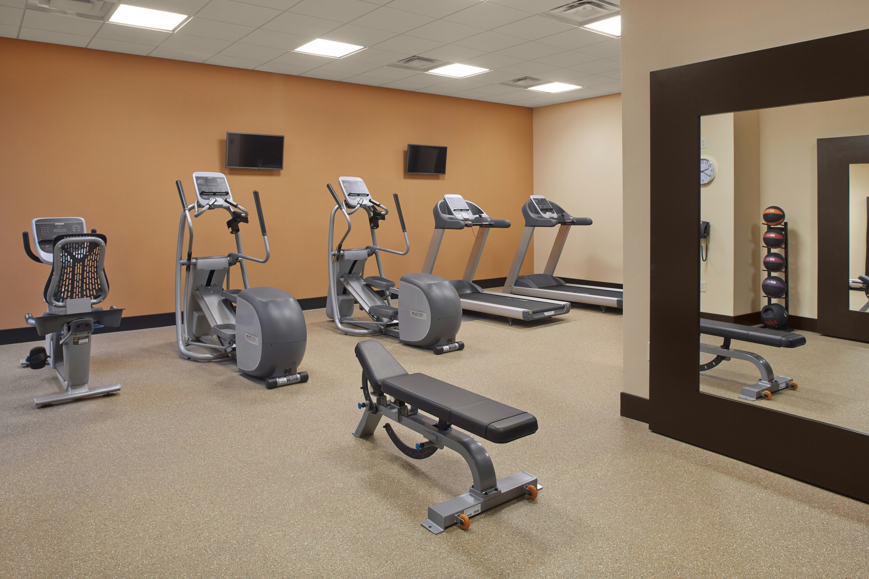 Hilton Garden Inn Akron 32/77