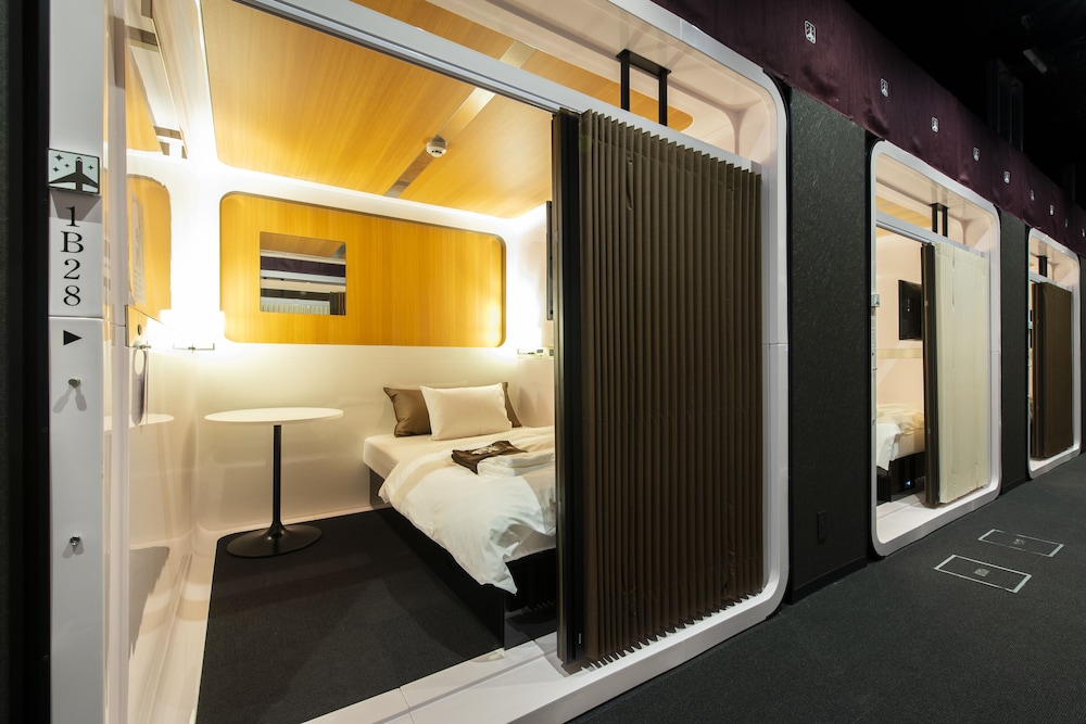 FIRSTCABIN Kyoto Nijojo 59/61