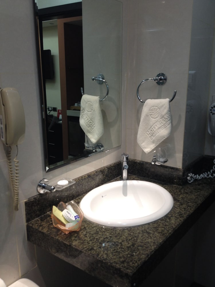 Ramada Hotel Guayaquil 42/45