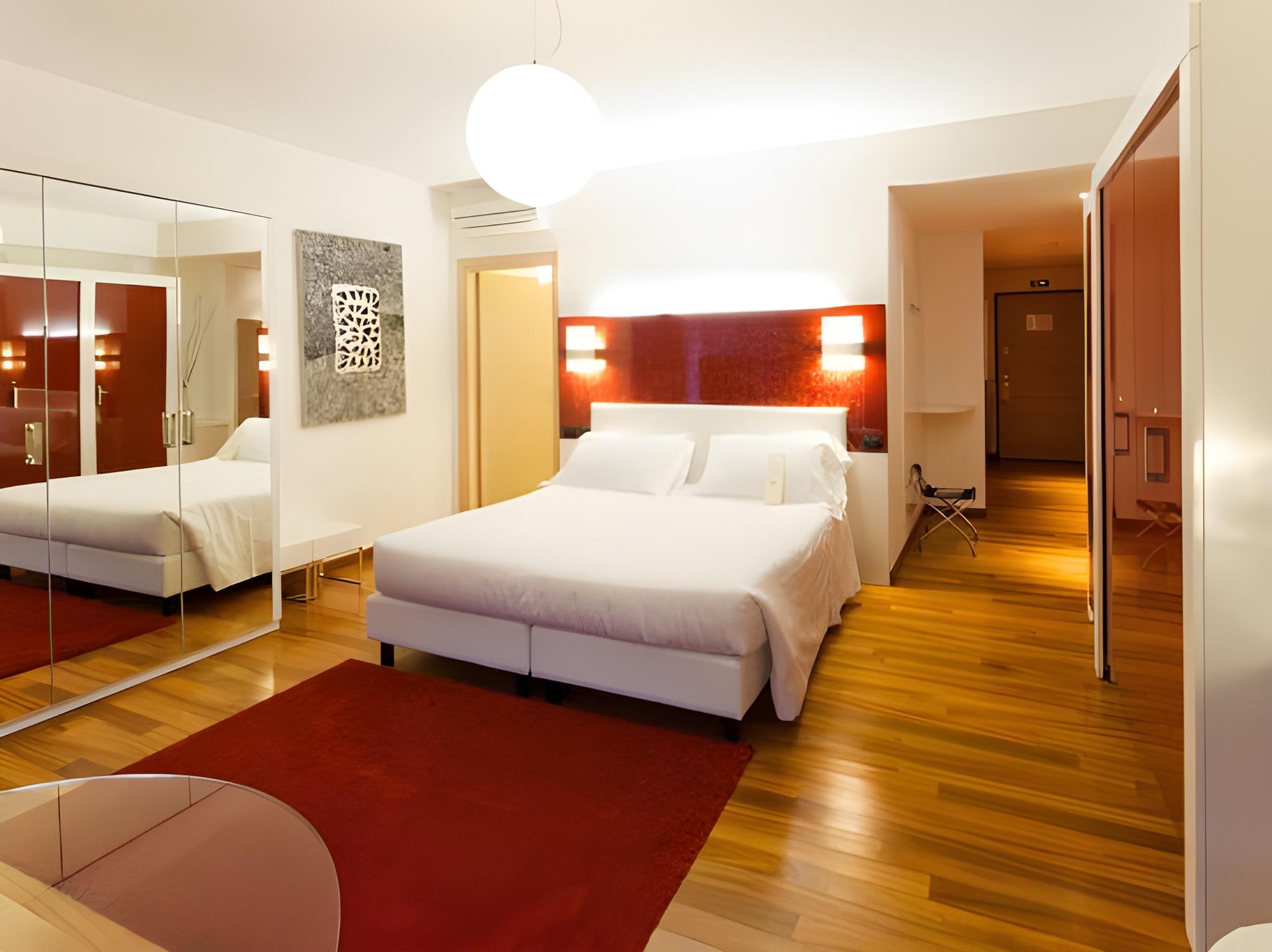 Suite, Apartment