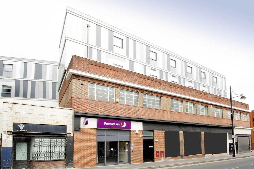 Premier Inn London Brixton Hotel in LONDON