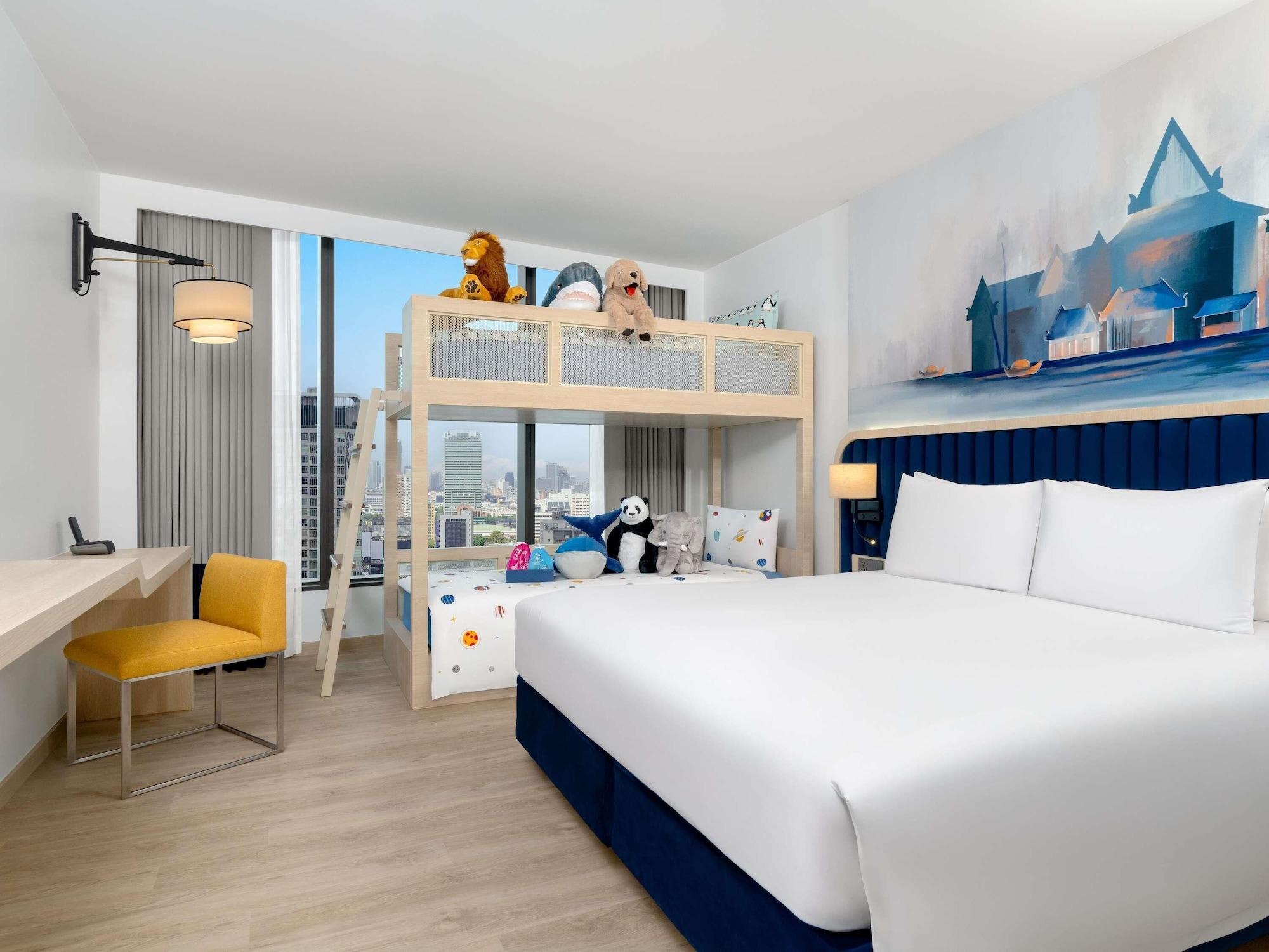 Family, Multiple Beds