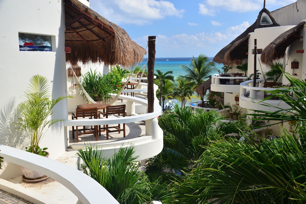 Playa Palms Hotel 58/69