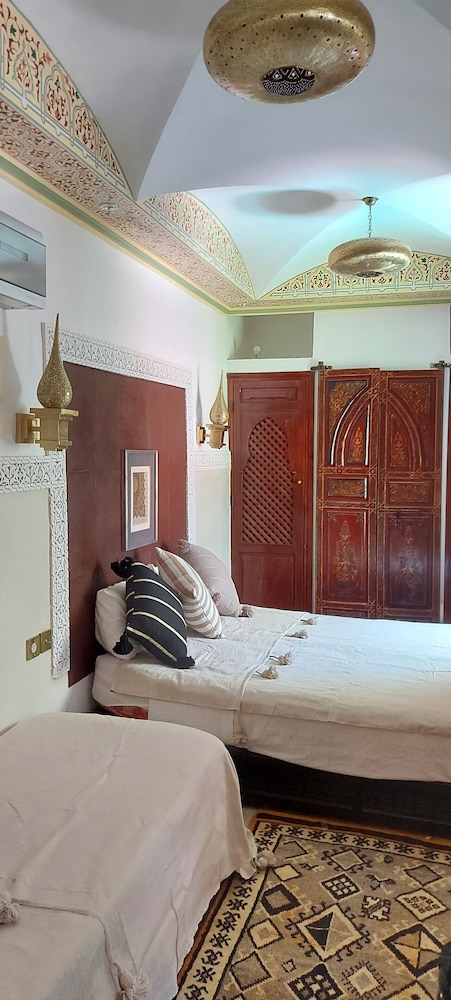 Riad Barroko 6/28