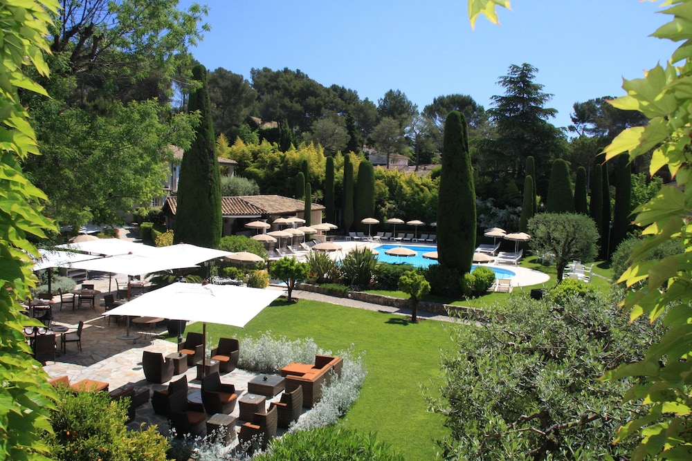 HOTEL DE MOUGINS 46/49