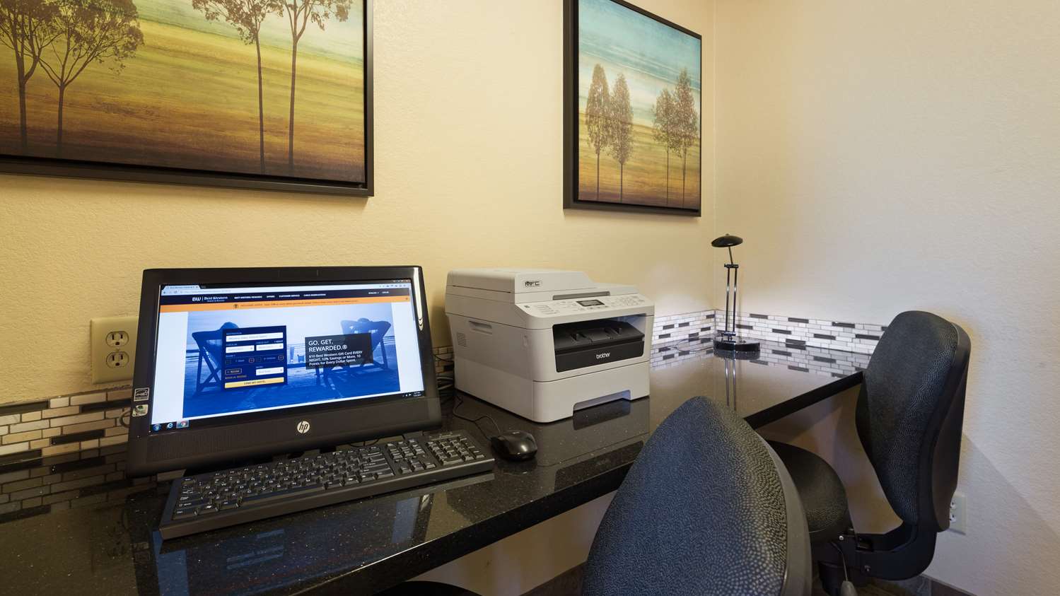 Best Western Plus Altoona Inn 38/43