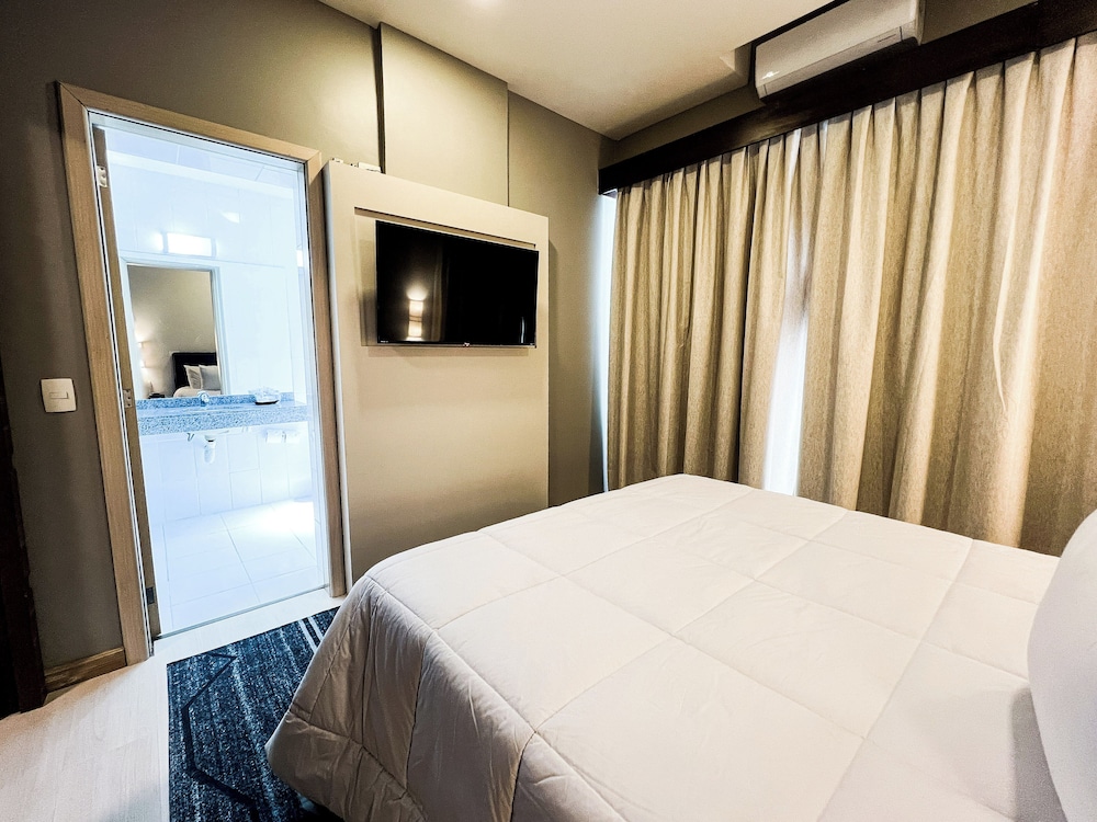 Hotel Master Cosmopolitan 10/48