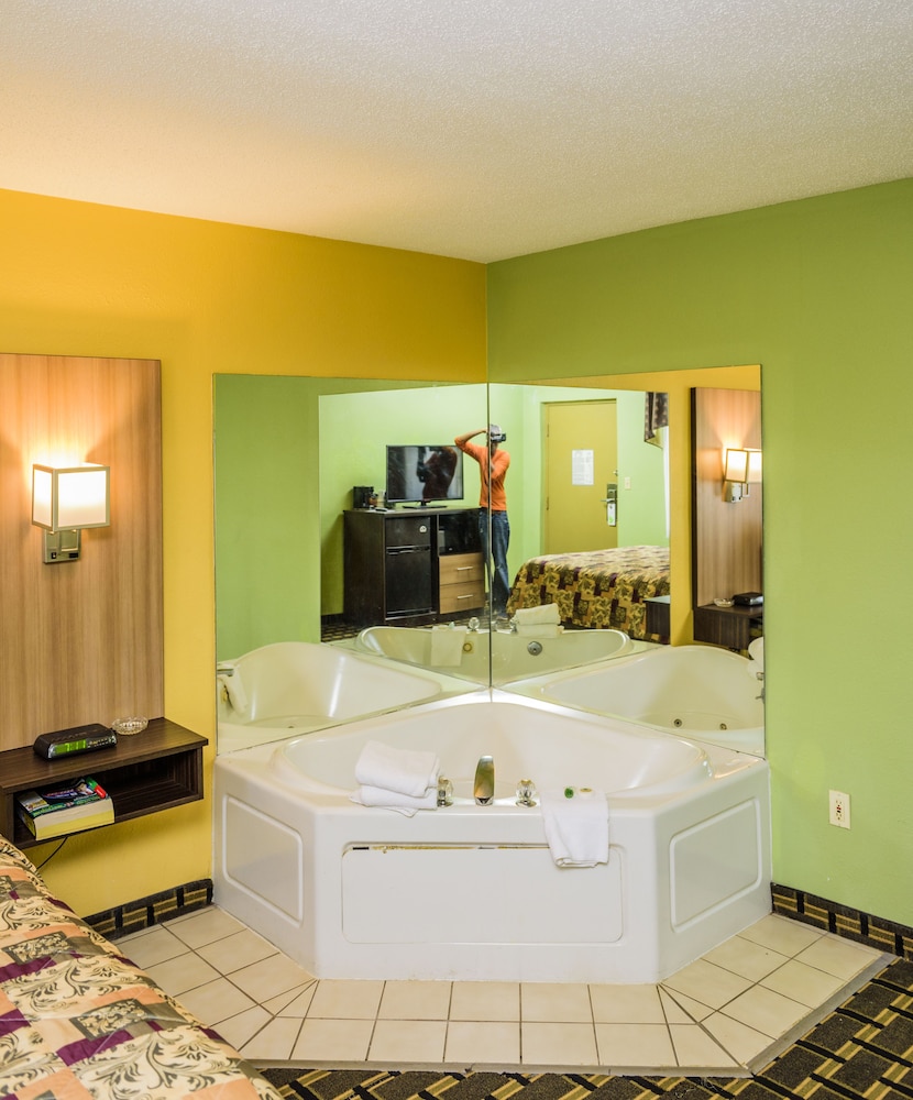University Manor Inn 19/19