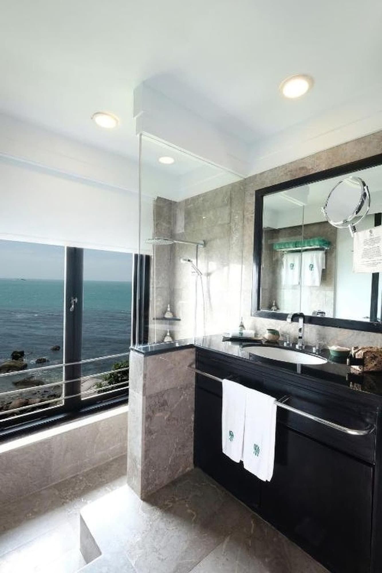Villa on the Rocks, Ocean, King Bed، Banyan Tree Bintan 7/7