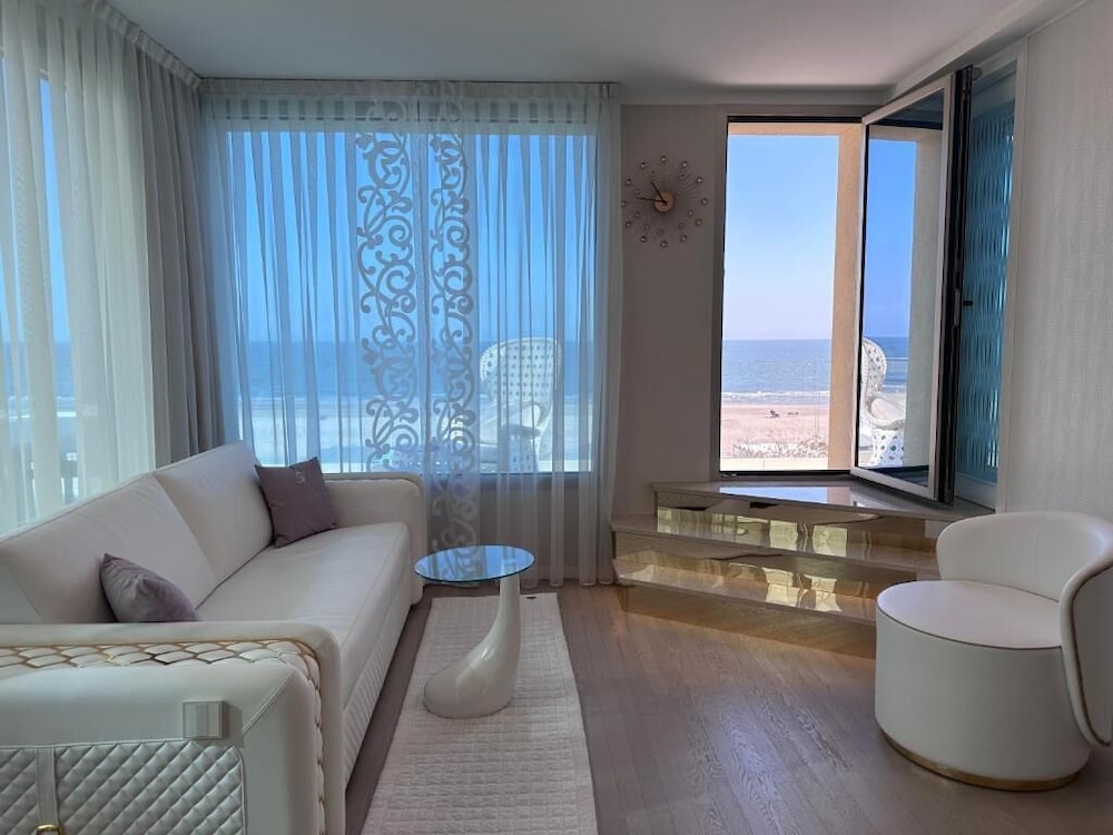 The Promenade Luxury Wellness Hotel 51/68