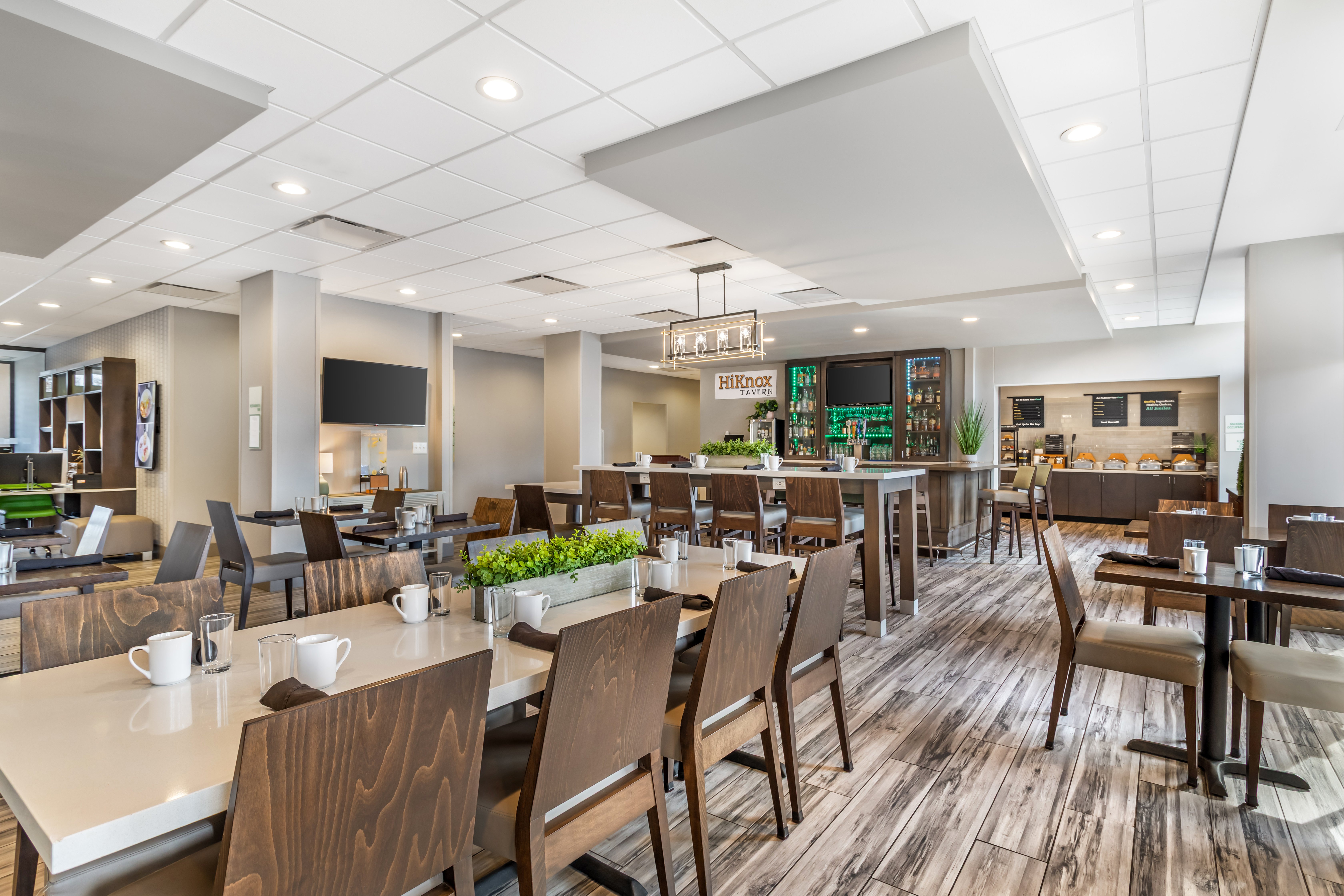 Holiday Inn Knoxville N - Merchant Drive 52/77
