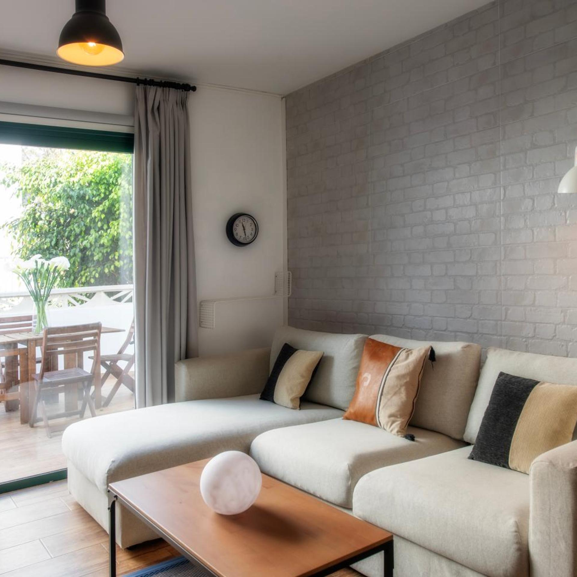 Duplex, Apartment