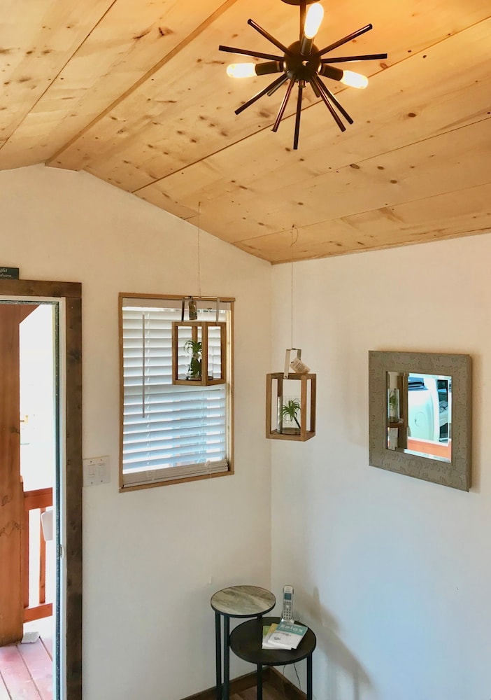 Terlingua Nights Cabins 5/36