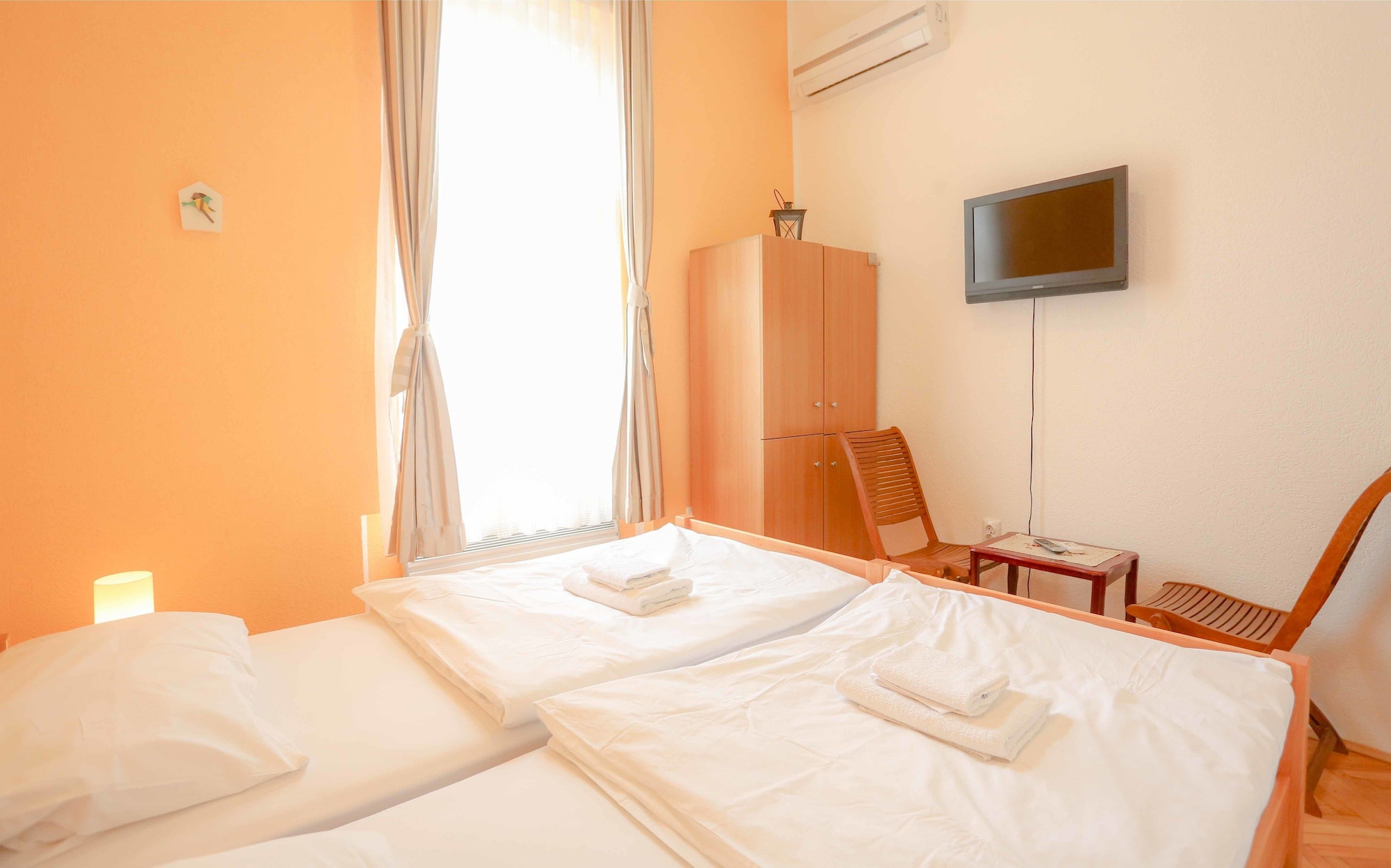 COMFORT, DOUBLE OR TWIN BED, CITY VIEW, PRIVATE BATHROOM