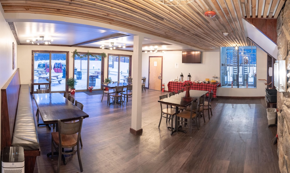 The Mountain Inn At Killington 56/67