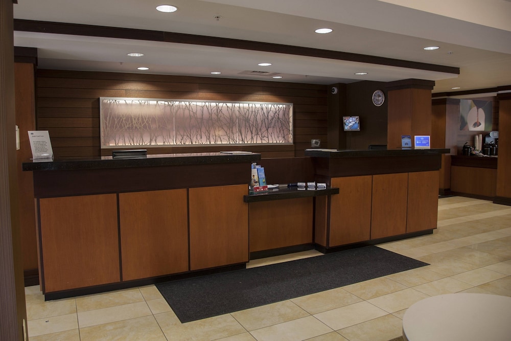 Fairfield Inn And Suites Bedford 3/36