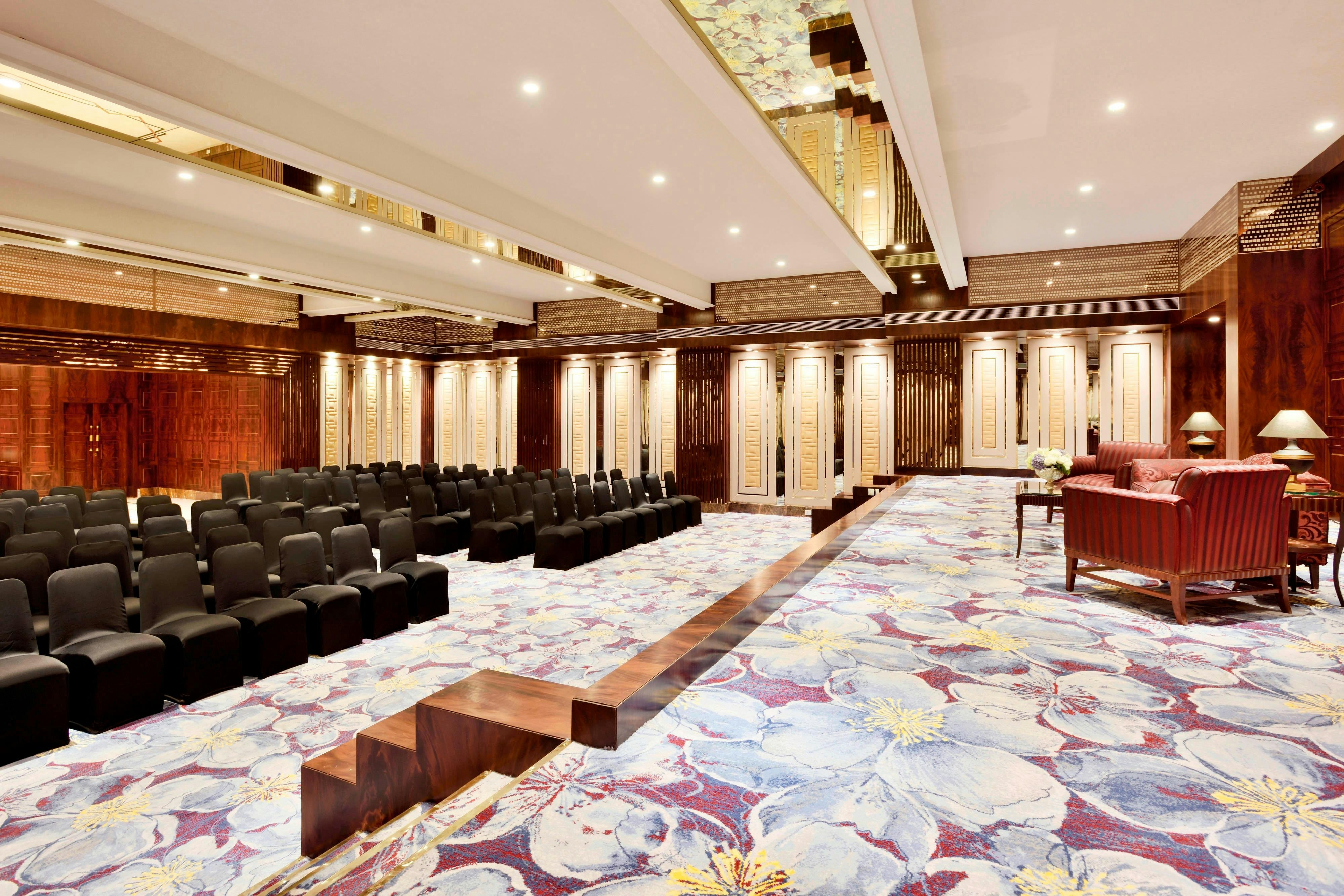 Sheraton Grand Pune Bund Garden Hotel 58/60