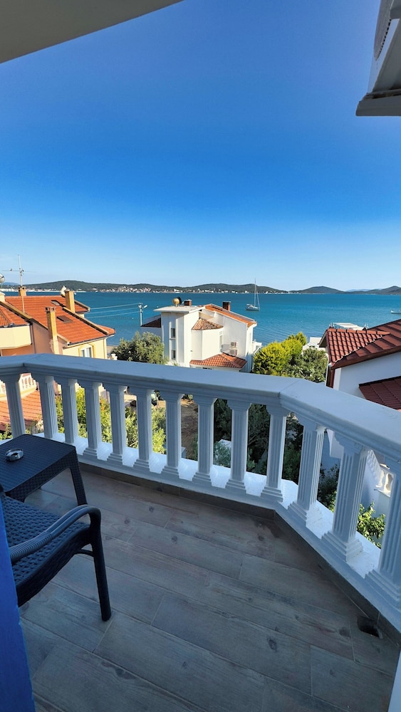 Cunda Ezer Otel 2/63