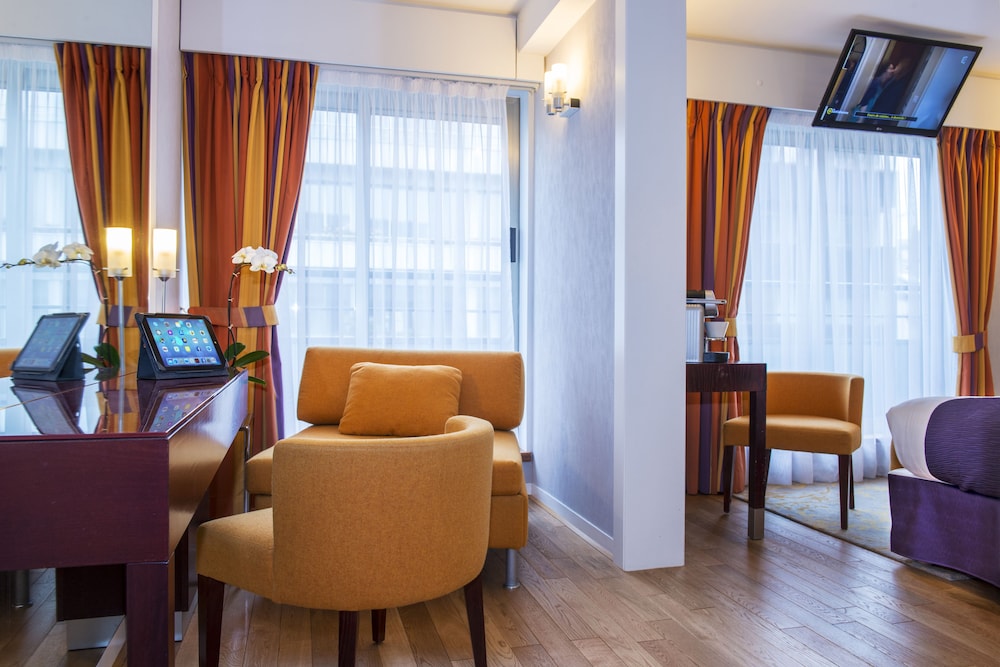 Ampere Hotel 50/80