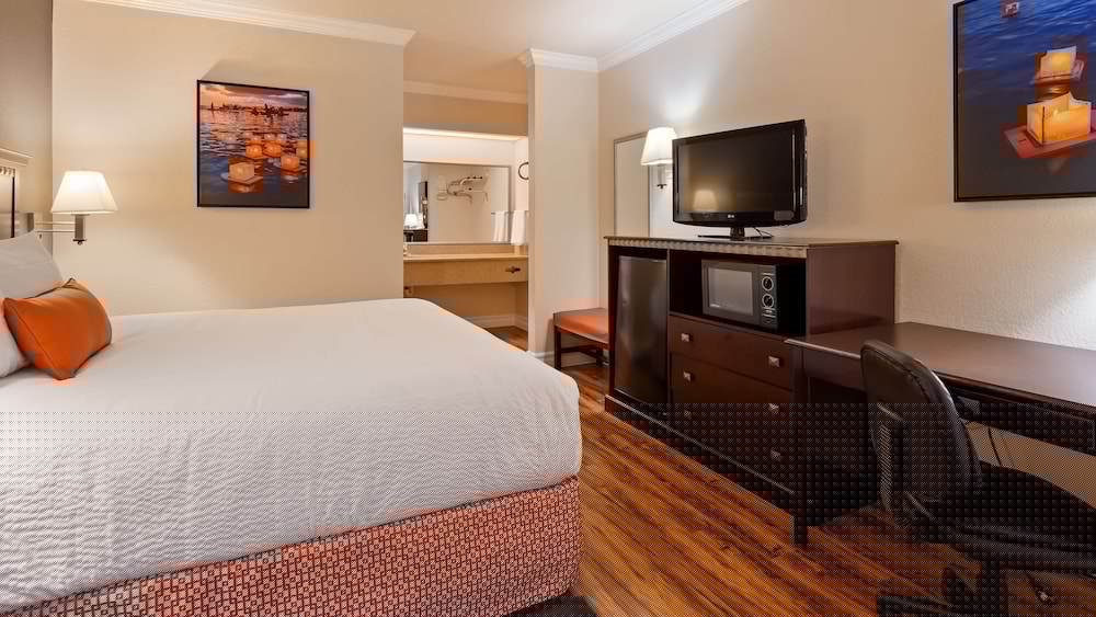 Best Western Anthony/West El Paso 10/42