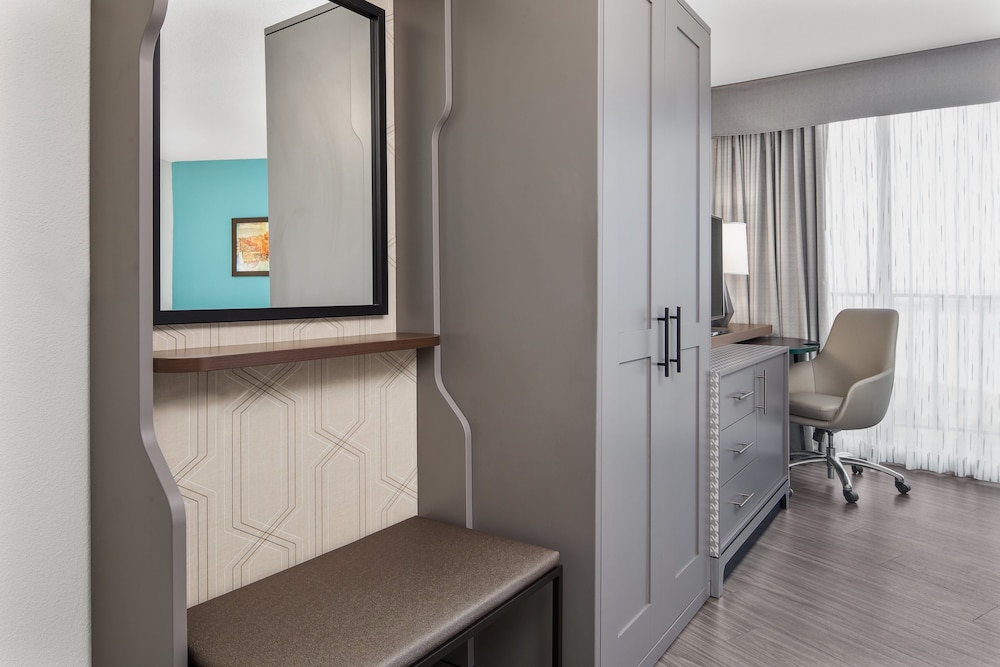 Holiday Inn Riverview 49/59