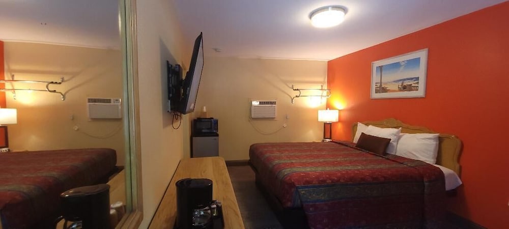 LAKEVIEW INN LUCERNE 17/66