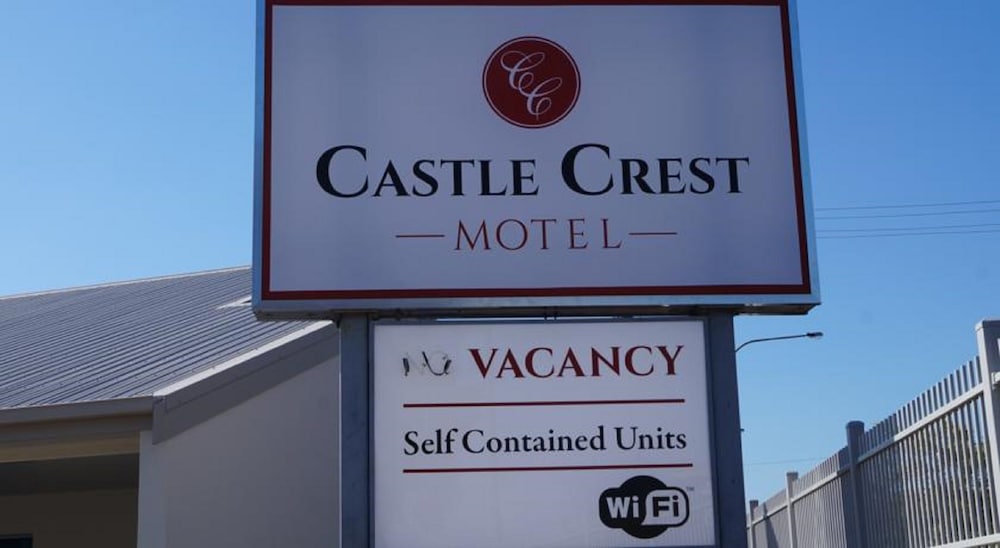 Castle Crest Motel 6/57