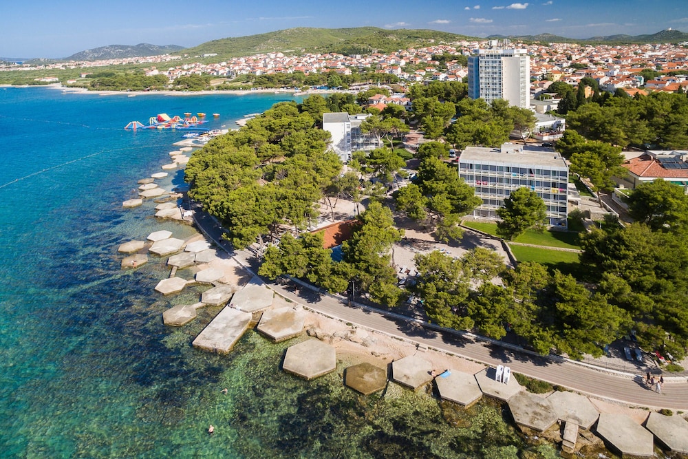 Villas Arausana Antonina 69/71
