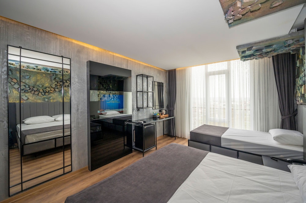 Continental Airport Hotel 26/49
