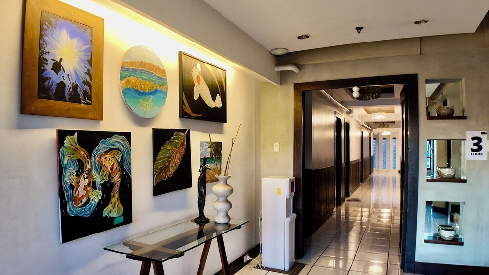 Urban Inn Iloilo 59/65