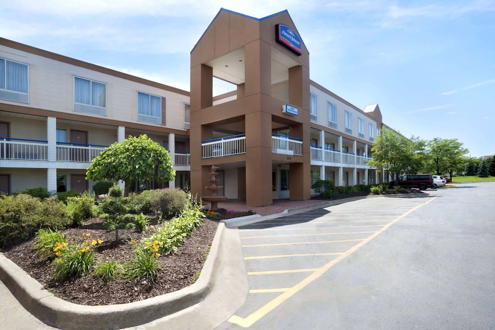 Howard Johnson By Wyndham Romulus Detroit Metro Airport 3/24