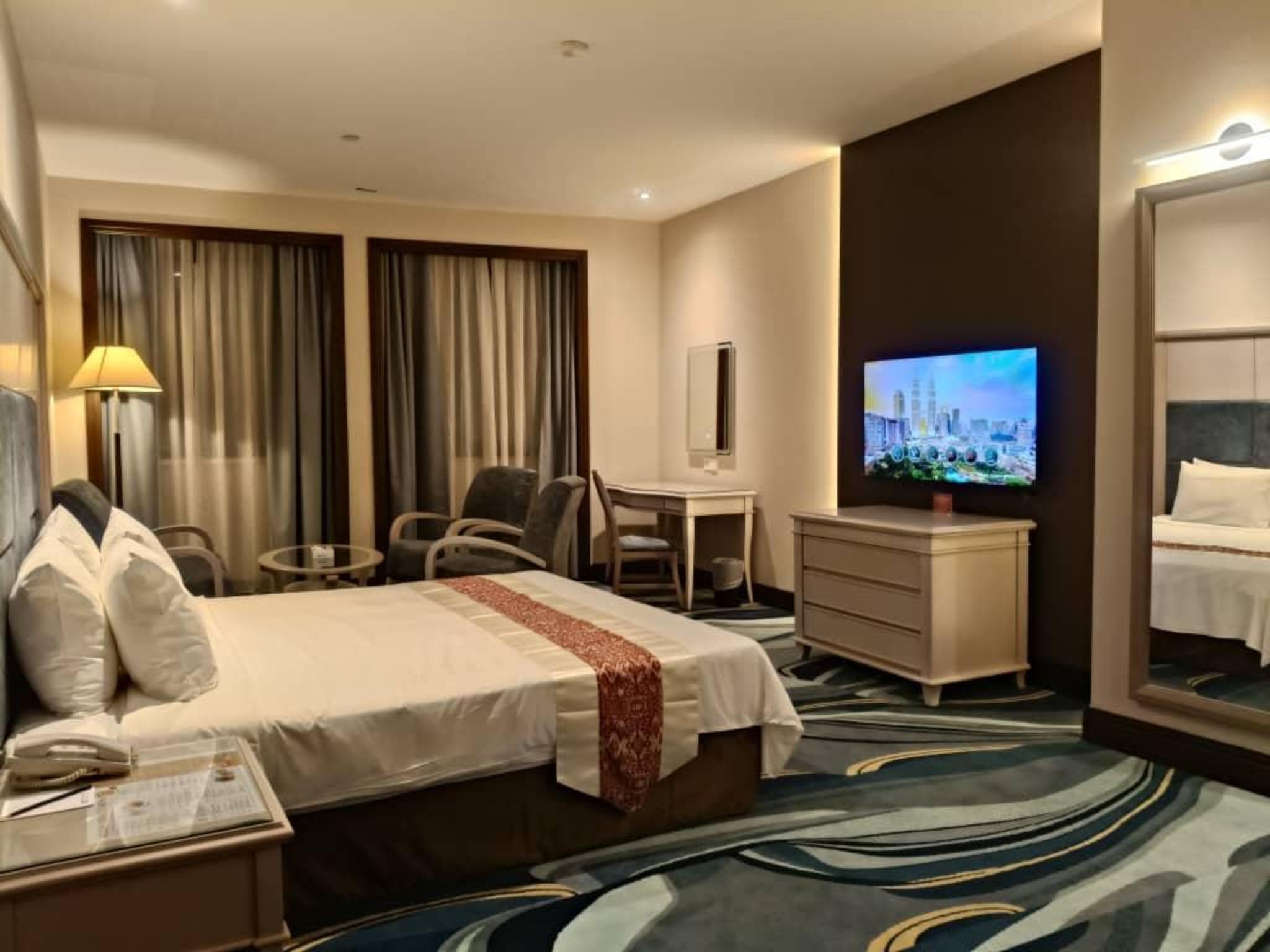 Imperial Hotel 15/20