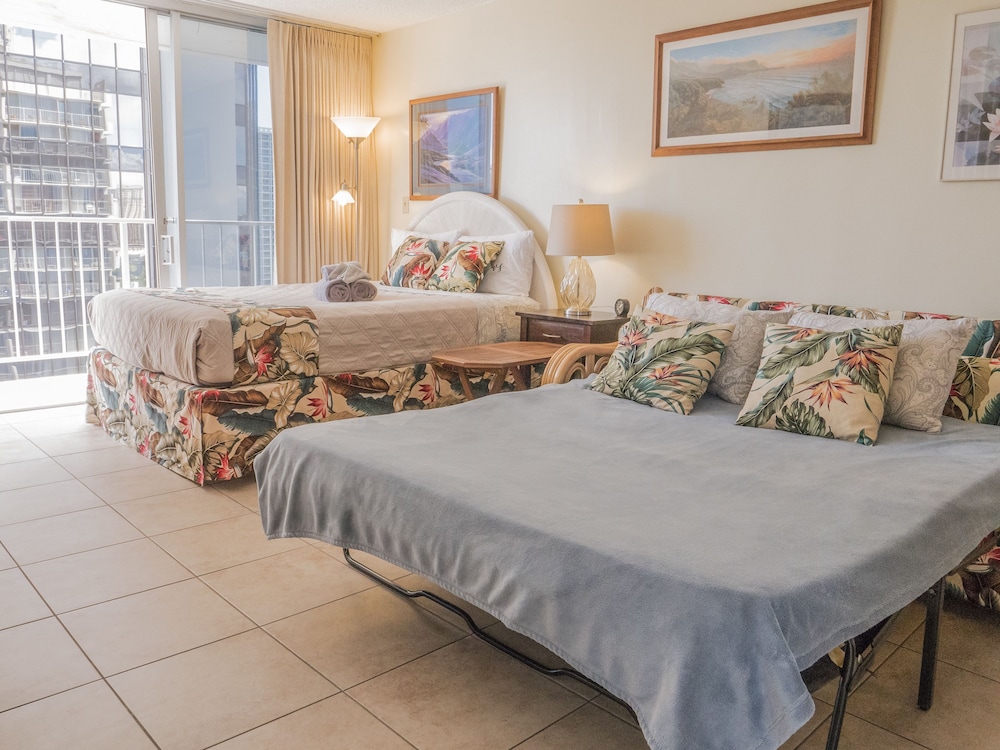 Tropical Studios At Marine Surf Waikiki 13/50