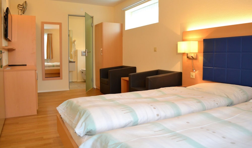 Felmis Hotel 14/37