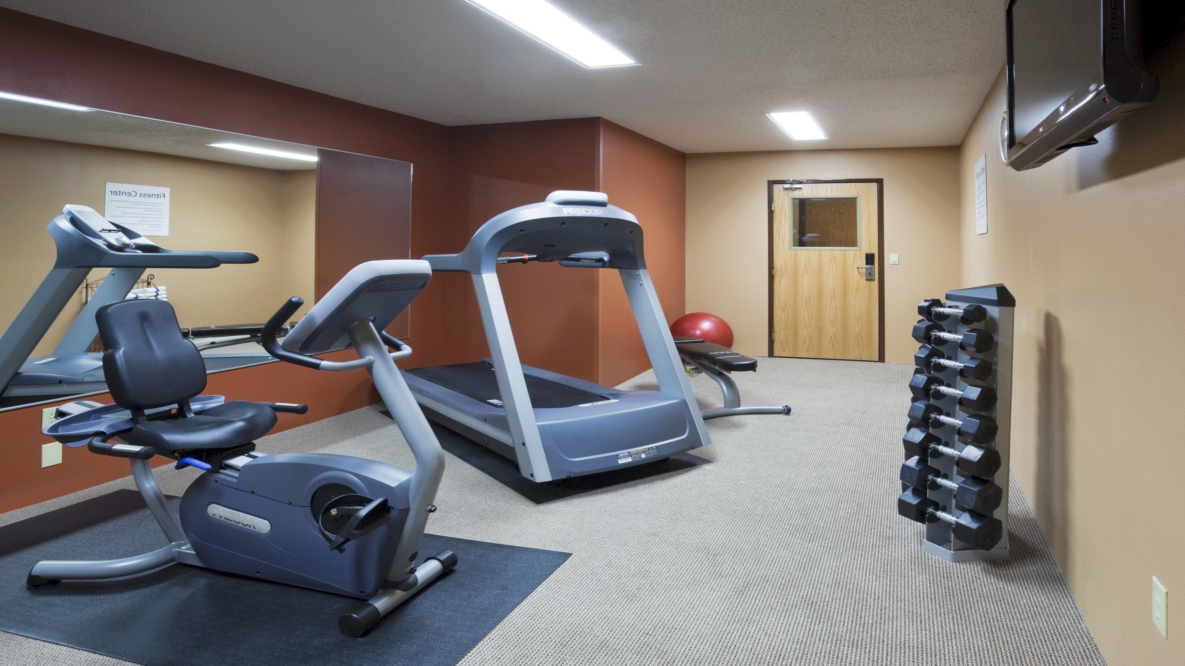 Holiday Inn Express Deforest Madison Area, an IHG Hotel 43/65