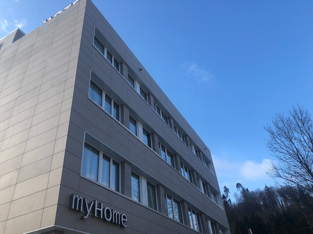 My Home Hotel 8/65