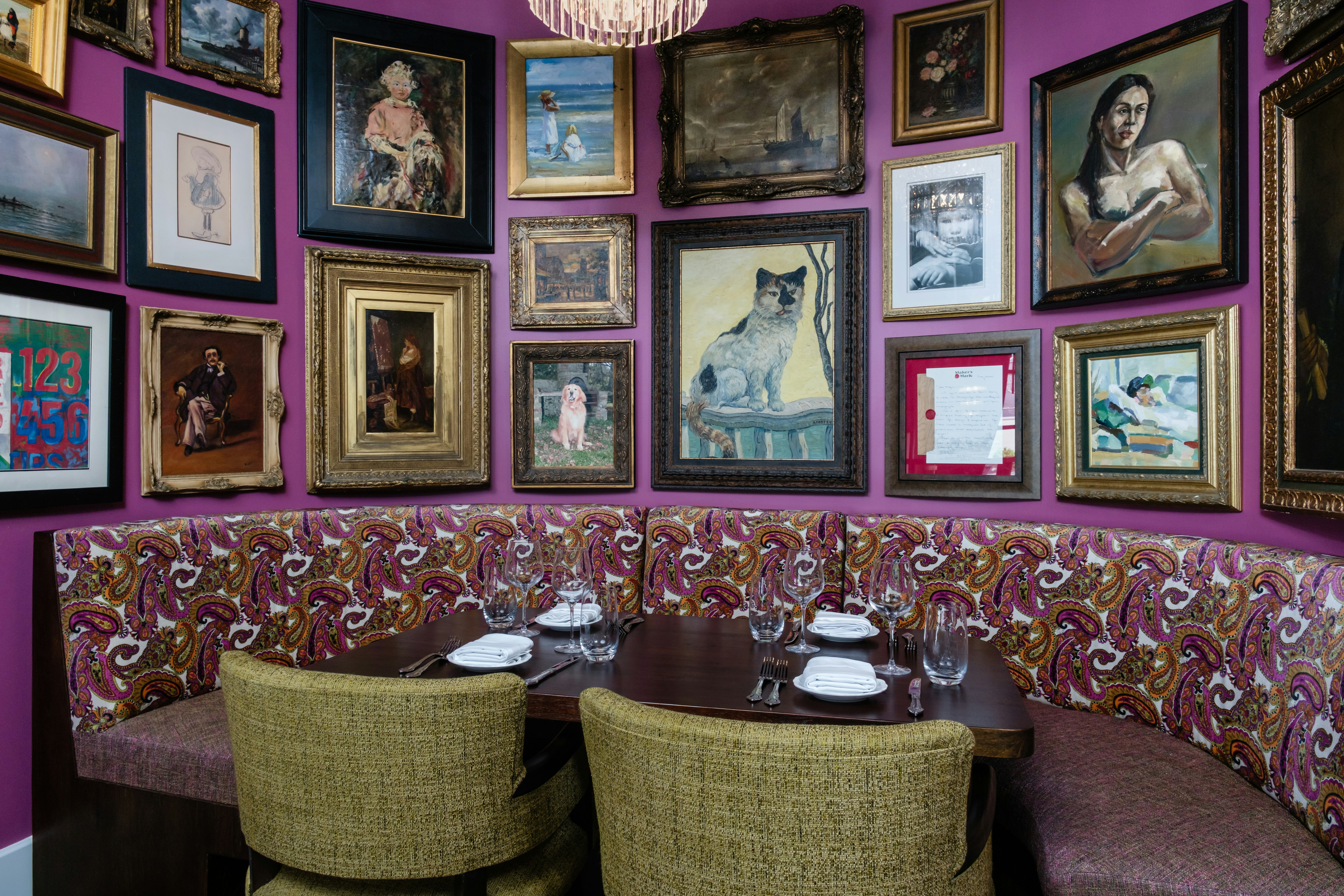 Hotel Bourre Bonne Louisville, Curio Collection by Hilton 34/56
