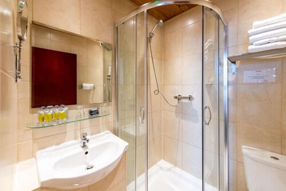 The Adria Hotel London 6/34