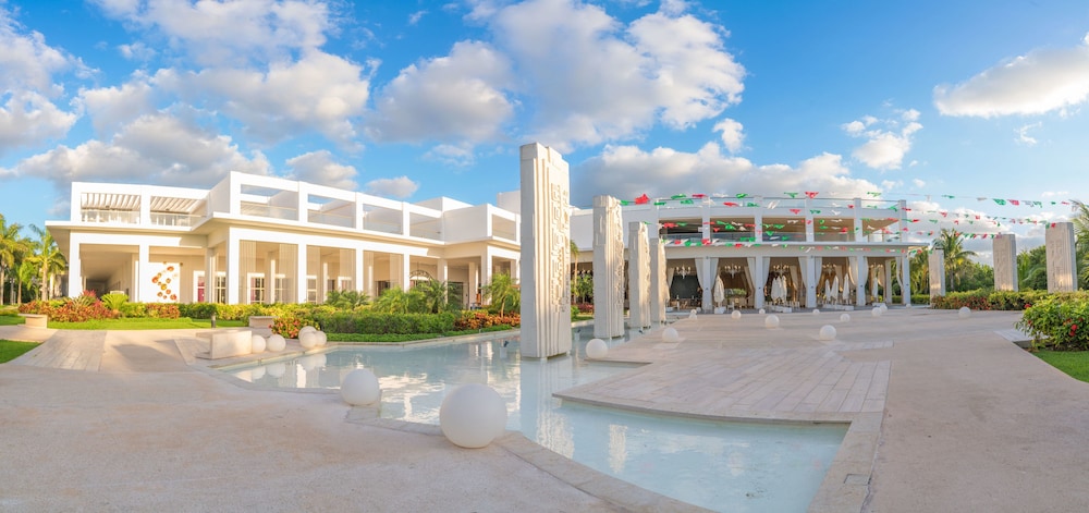 Platinum Yucatan Princess All Inclusive Suites & Spa Resort Adults Only in PLAYA DEL CARMEN