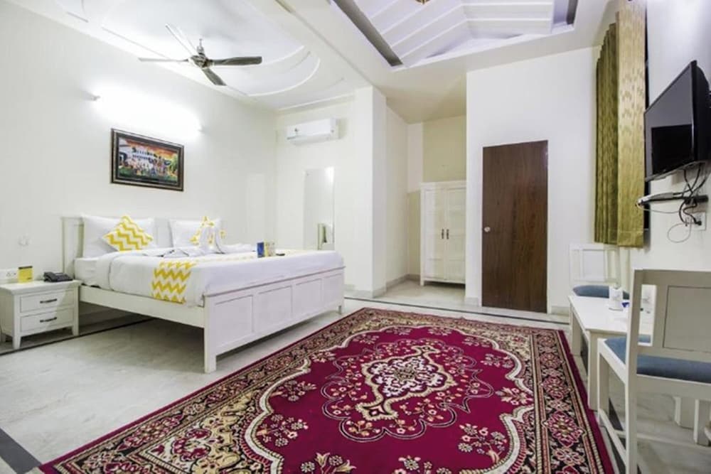 Fabhotel Dior Pink City 25/40