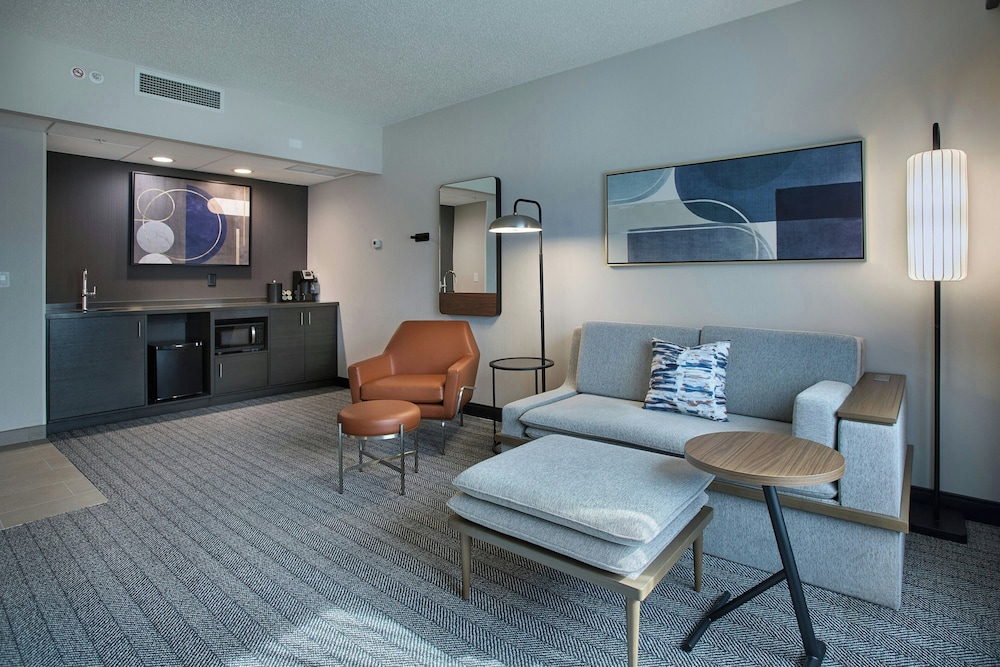 Courtyard By Marriott Wausau 27/44