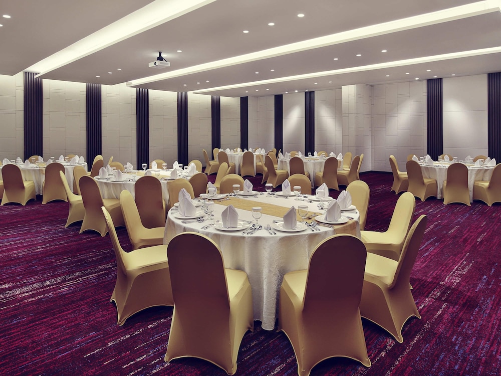 Mercure Karawang 57/66