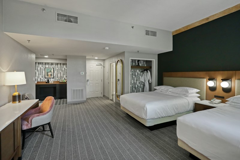 Hawthorn Suites By Wyndham Rome 7/24