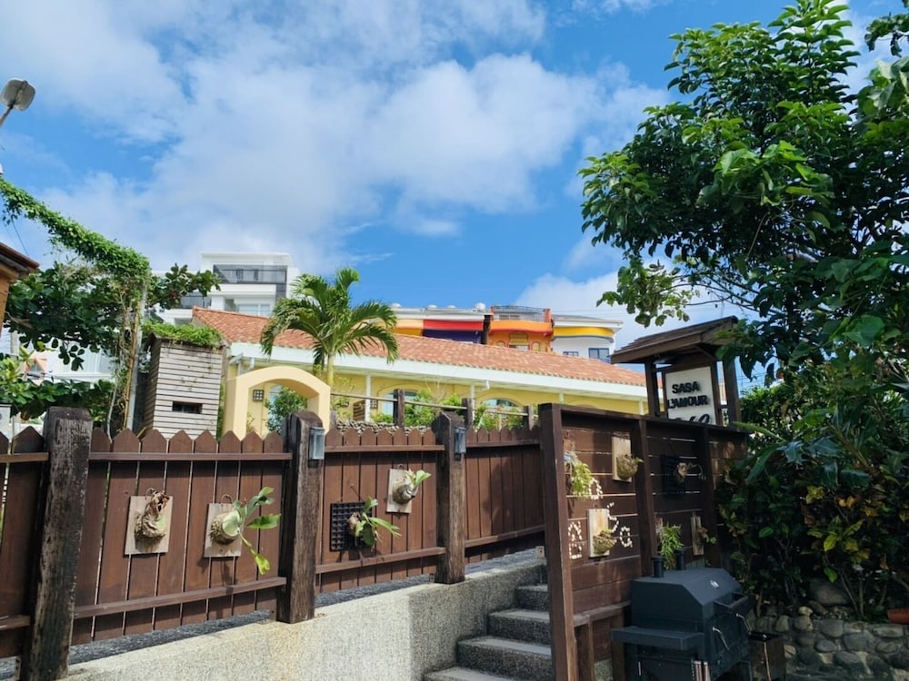 Sasa Nor Lamour B&B 3/50