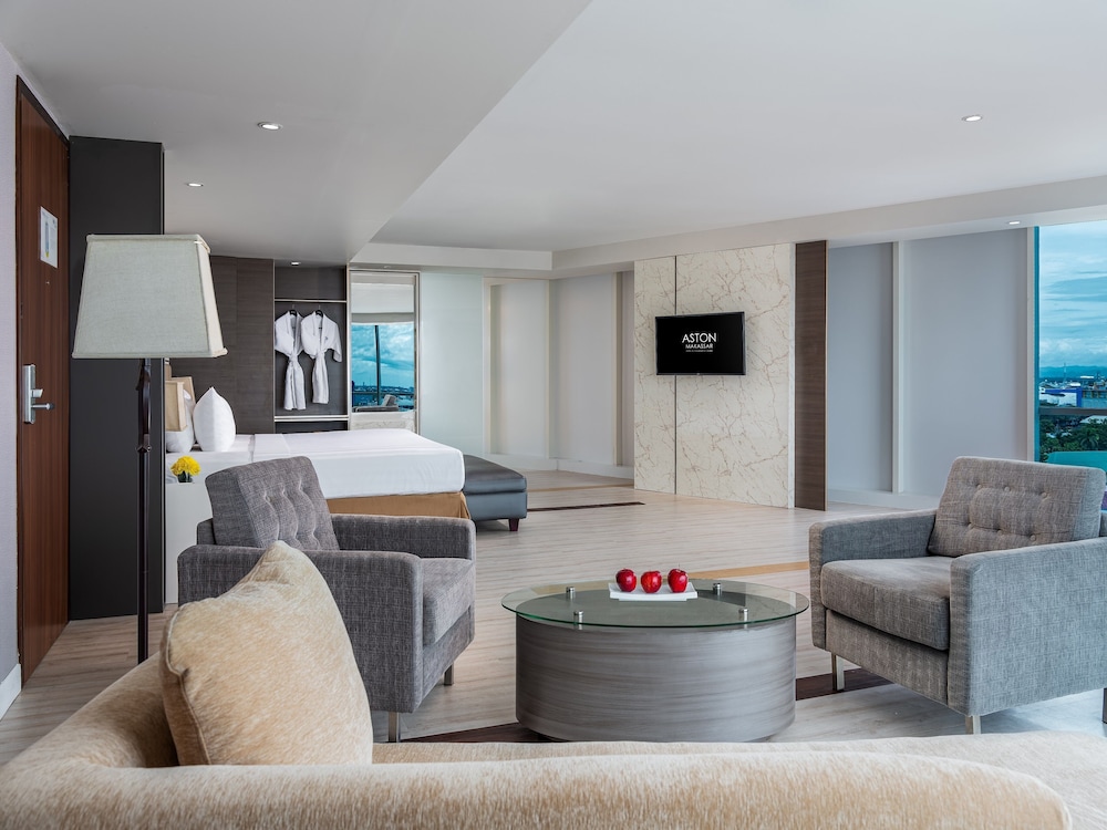 Aston Makassar Hotel and Convention Center 32/48
