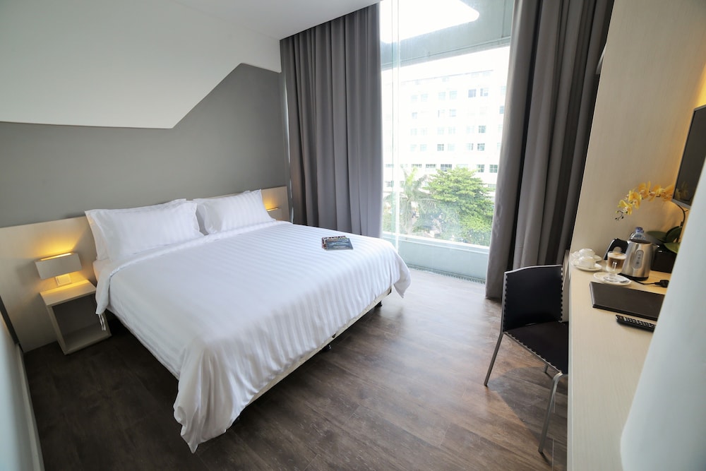 Ozone Hotel Pantai Indah Kapuk 17/25